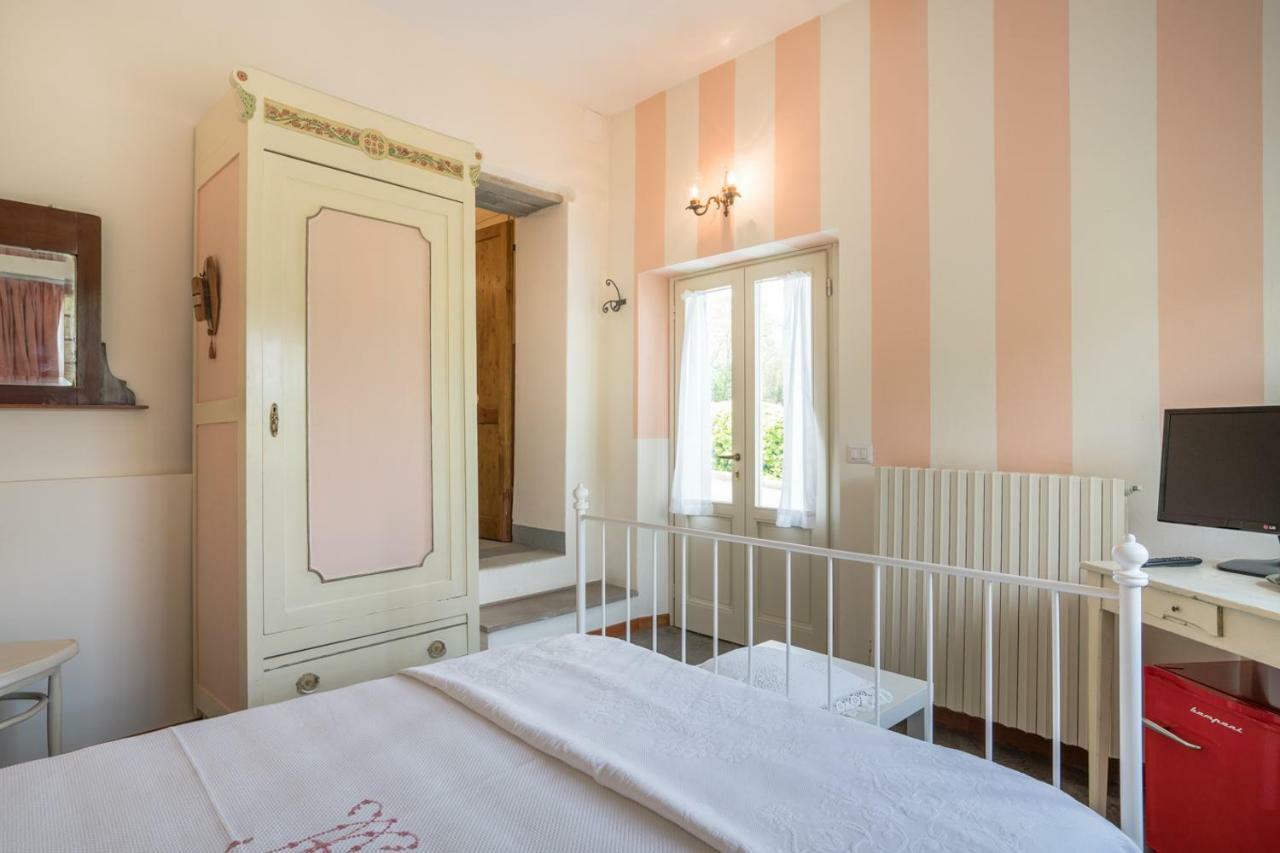 B&B Rosso Baccara Montevettolini Exterior photo