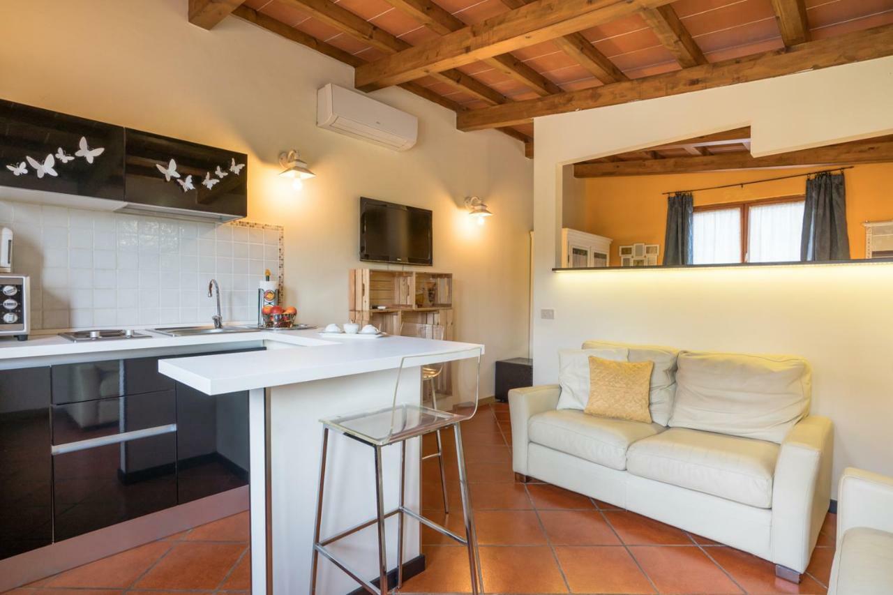 B&B Rosso Baccara Montevettolini Exterior photo